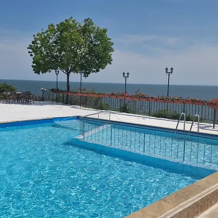 Dolce Near The Coast Apartmán *